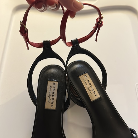 Burberry sandals size 6 - Picture 5 of 11